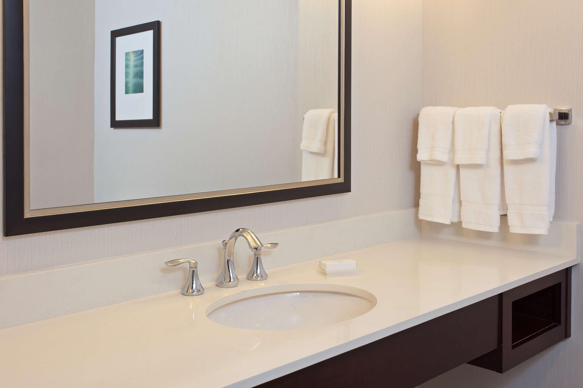 Hilton Garden Inn Irvine/Orange County Airport מראה חיצוני תמונה