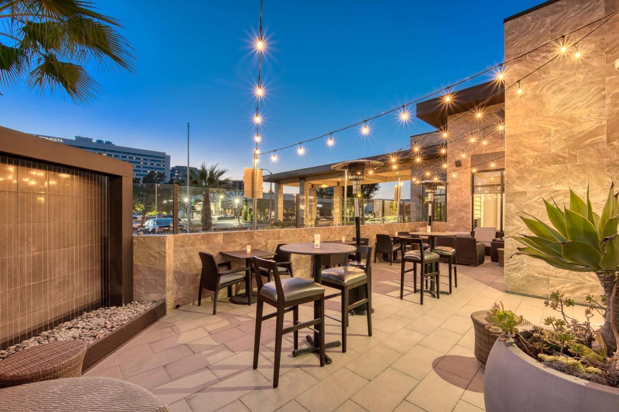 Hilton Garden Inn Irvine/Orange County Airport מראה חיצוני תמונה